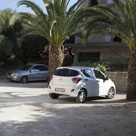 Апартаменты Olive Grove Apts