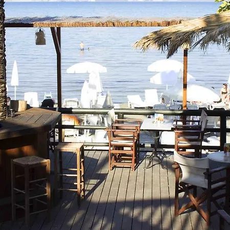 아파트 Olive Grove Apts